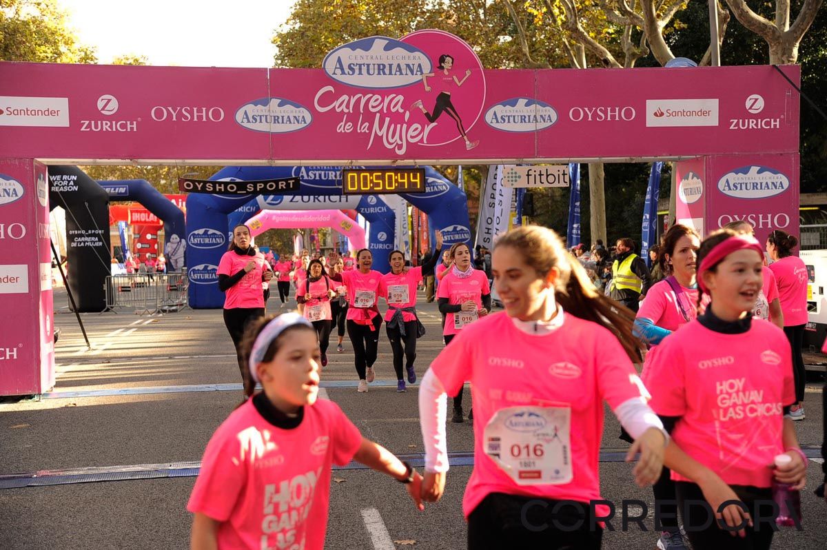 Llegada de la Carrera de la Mujer de Barcelona (ARCO DERECHO 11)