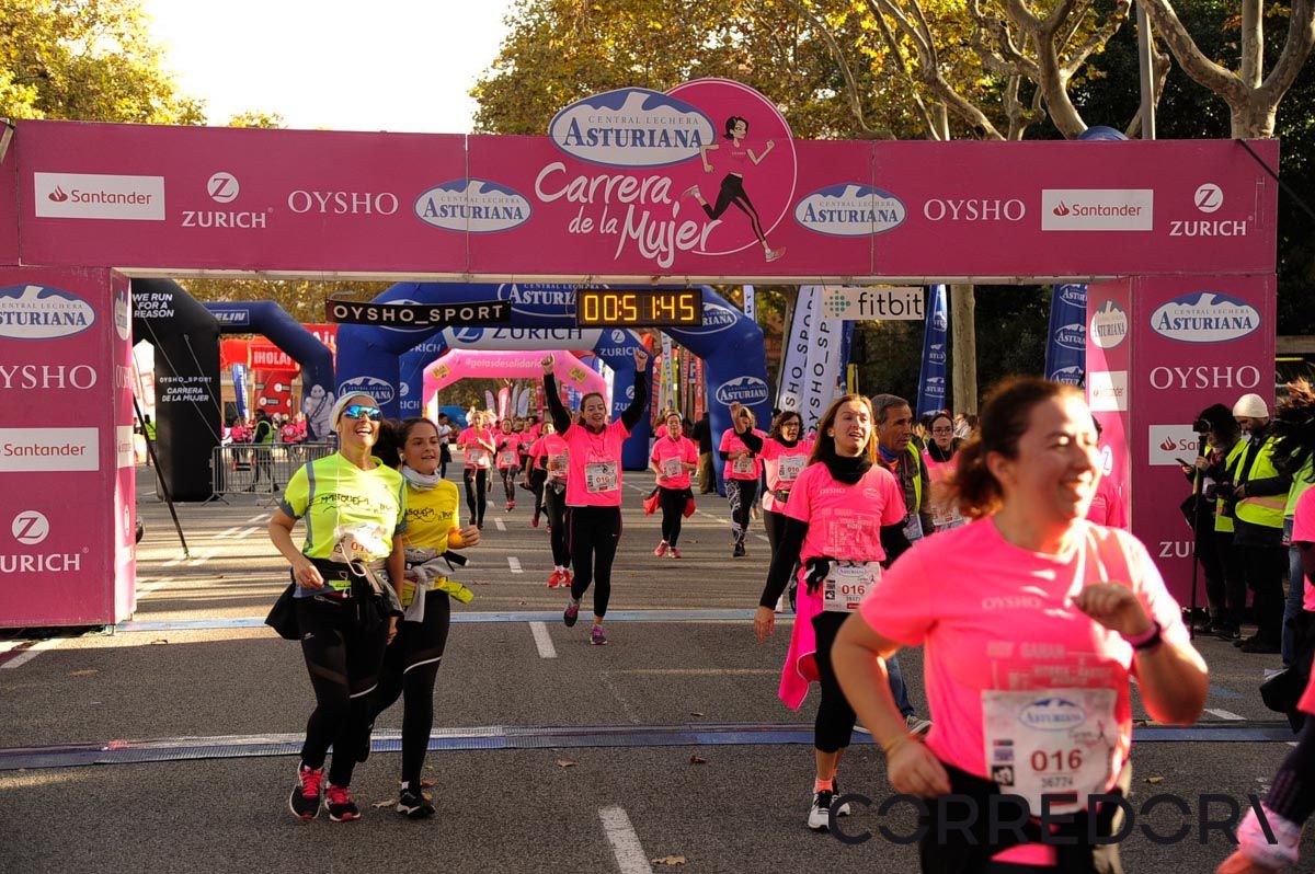Llegada de la Carrera de la Mujer de Barcelona (ARCO DERECHO 12)