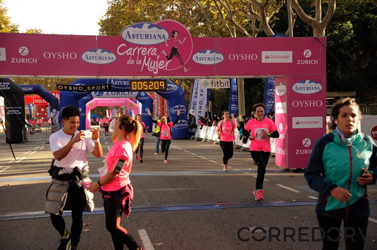 Llegada de la Carrera de la Mujer de Barcelona (ARCO DERECHO 13)