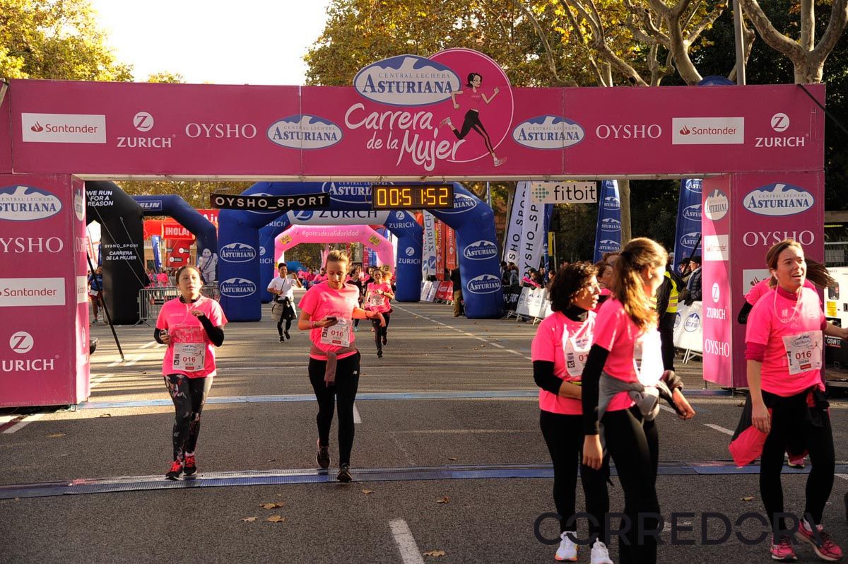 Llegada de la Carrera de la Mujer de Barcelona (ARCO DERECHO 12)