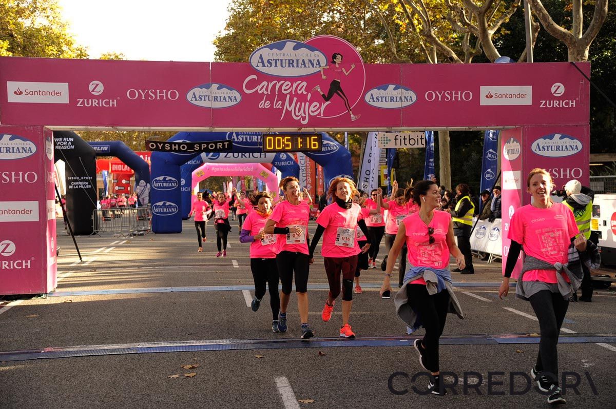 Llegada de la Carrera de la Mujer de Barcelona (ARCO DERECHO 12)