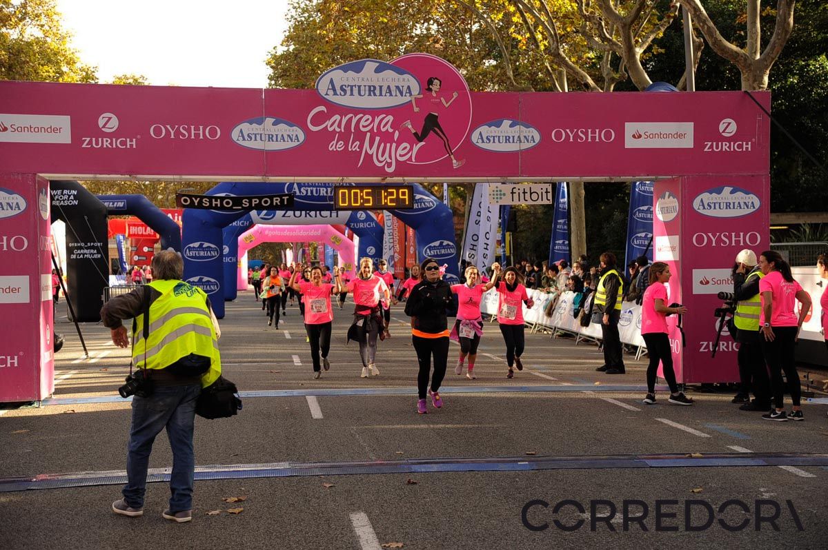 Llegada de la Carrera de la Mujer de Barcelona (ARCO DERECHO 12)