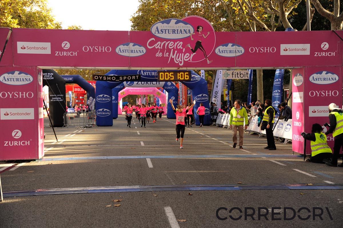 Llegada de la Carrera de la Mujer de Barcelona (ARCO DERECHO 12)