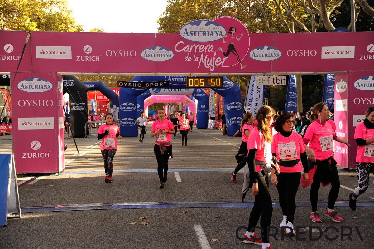 Llegada de la Carrera de la Mujer de Barcelona (ARCO DERECHO 12)