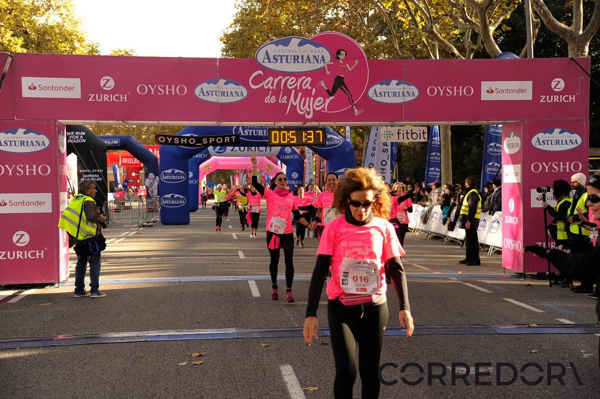 Llegada de la Carrera de la Mujer de Barcelona (ARCO DERECHO 12)