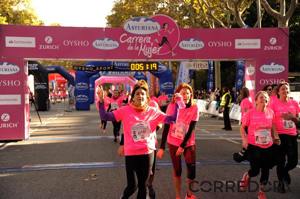 Llegada de la Carrera de la Mujer de Barcelona (ARCO DERECHO 12)