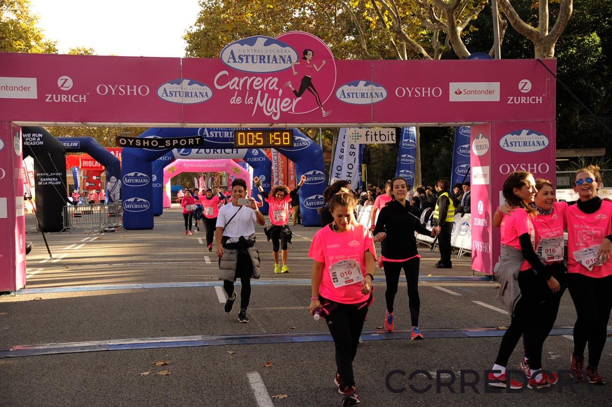 Llegada de la Carrera de la Mujer de Barcelona (ARCO DERECHO 13)