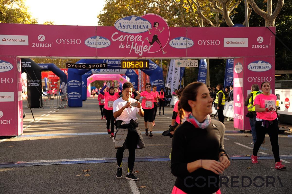 Llegada de la Carrera de la Mujer de Barcelona (ARCO DERECHO 13)