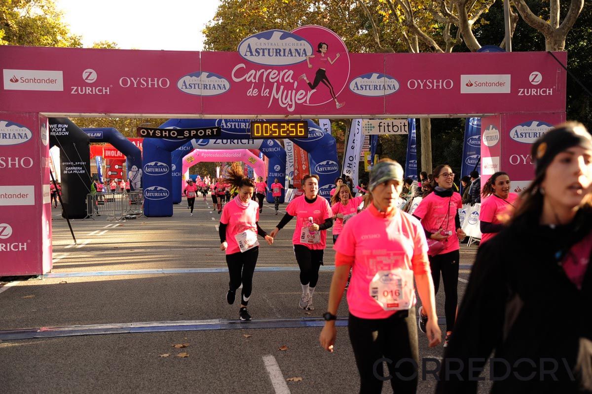 Llegada de la Carrera de la Mujer de Barcelona (ARCO DERECHO 14)