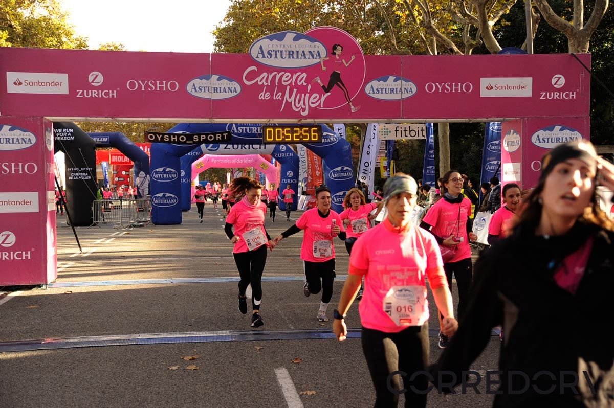Llegada de la Carrera de la Mujer de Barcelona (ARCO DERECHO 14)