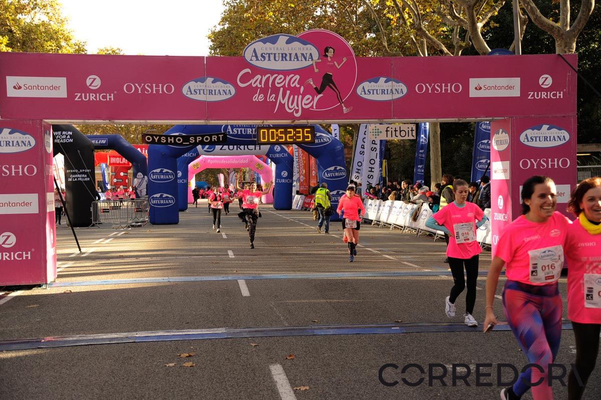 Llegada de la Carrera de la Mujer de Barcelona (ARCO DERECHO 13)