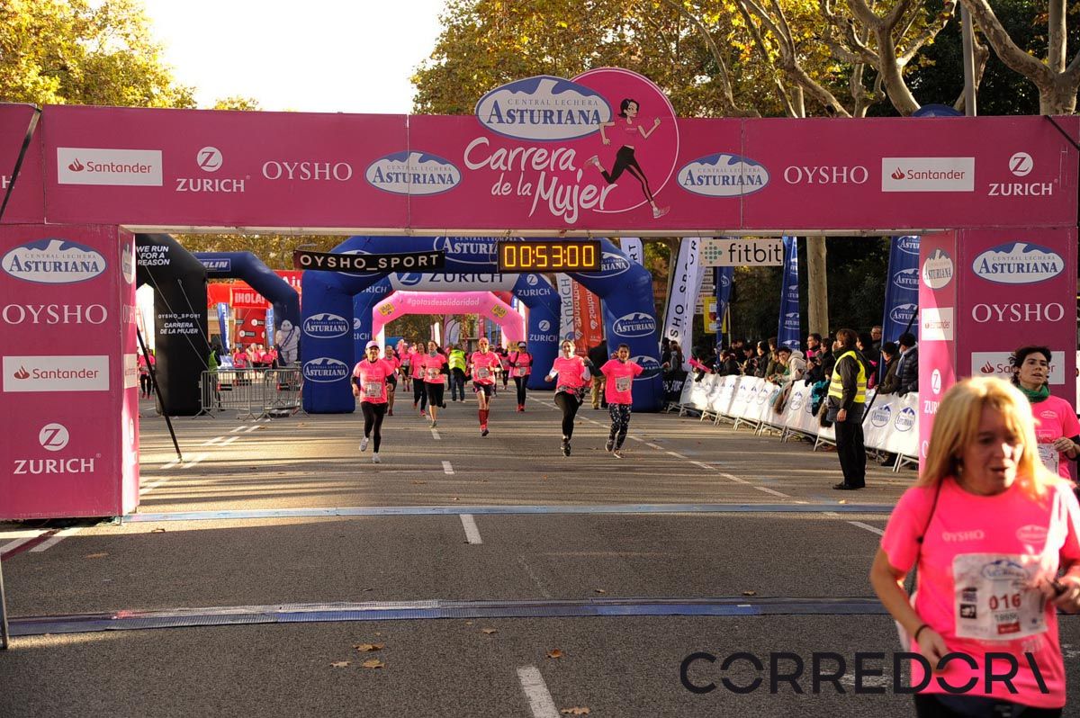 Llegada de la Carrera de la Mujer de Barcelona (ARCO DERECHO 14)