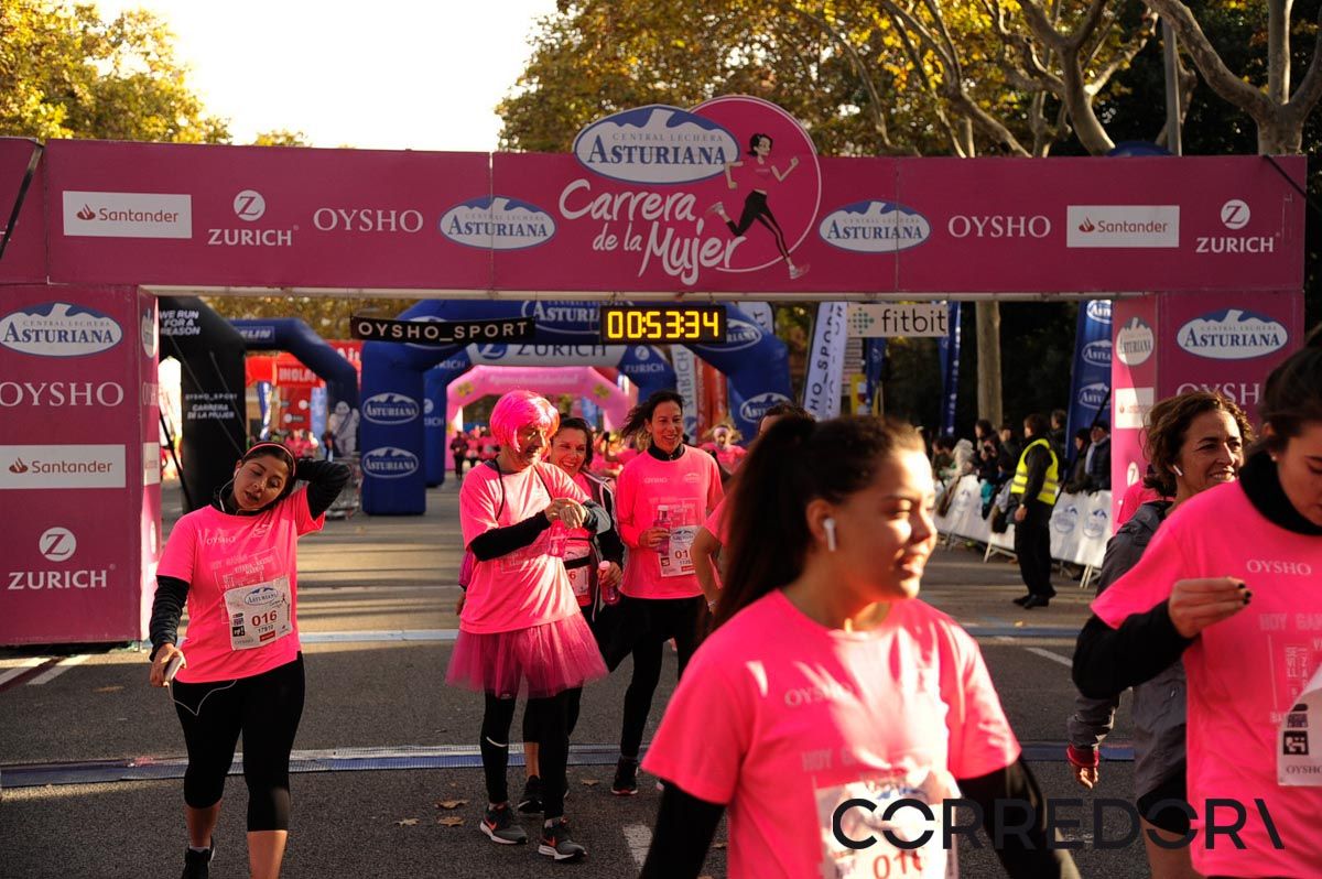 Llegada de la Carrera de la Mujer de Barcelona (ARCO DERECHO 15)