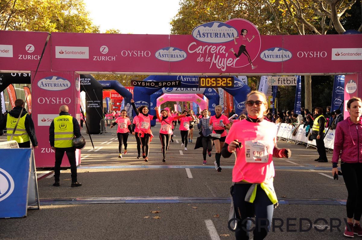 Llegada de la Carrera de la Mujer de Barcelona (ARCO DERECHO 14)