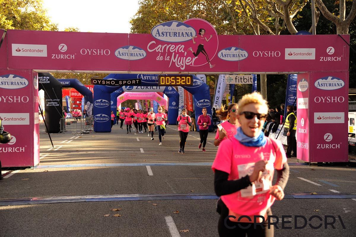 Llegada de la Carrera de la Mujer de Barcelona (ARCO DERECHO 14)