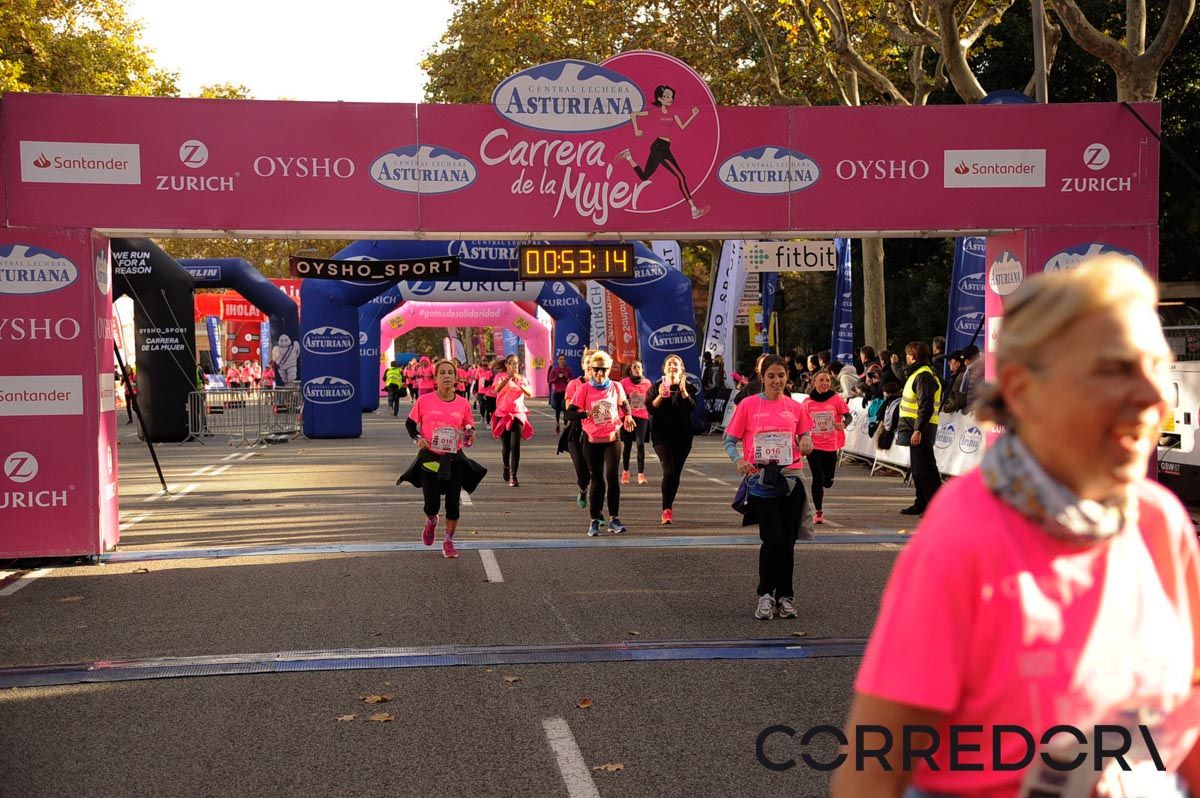 Llegada de la Carrera de la Mujer de Barcelona (ARCO DERECHO 14)