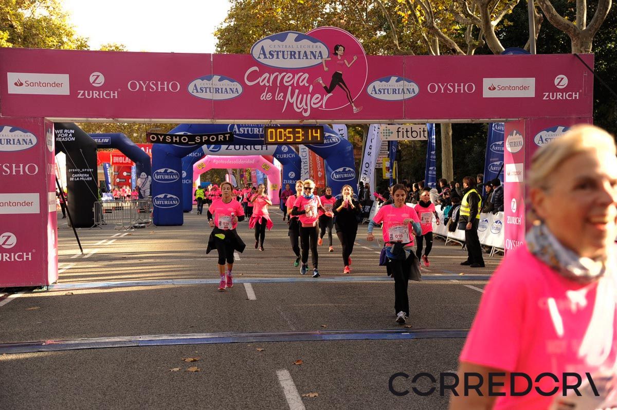 Llegada de la Carrera de la Mujer de Barcelona (ARCO DERECHO 14)