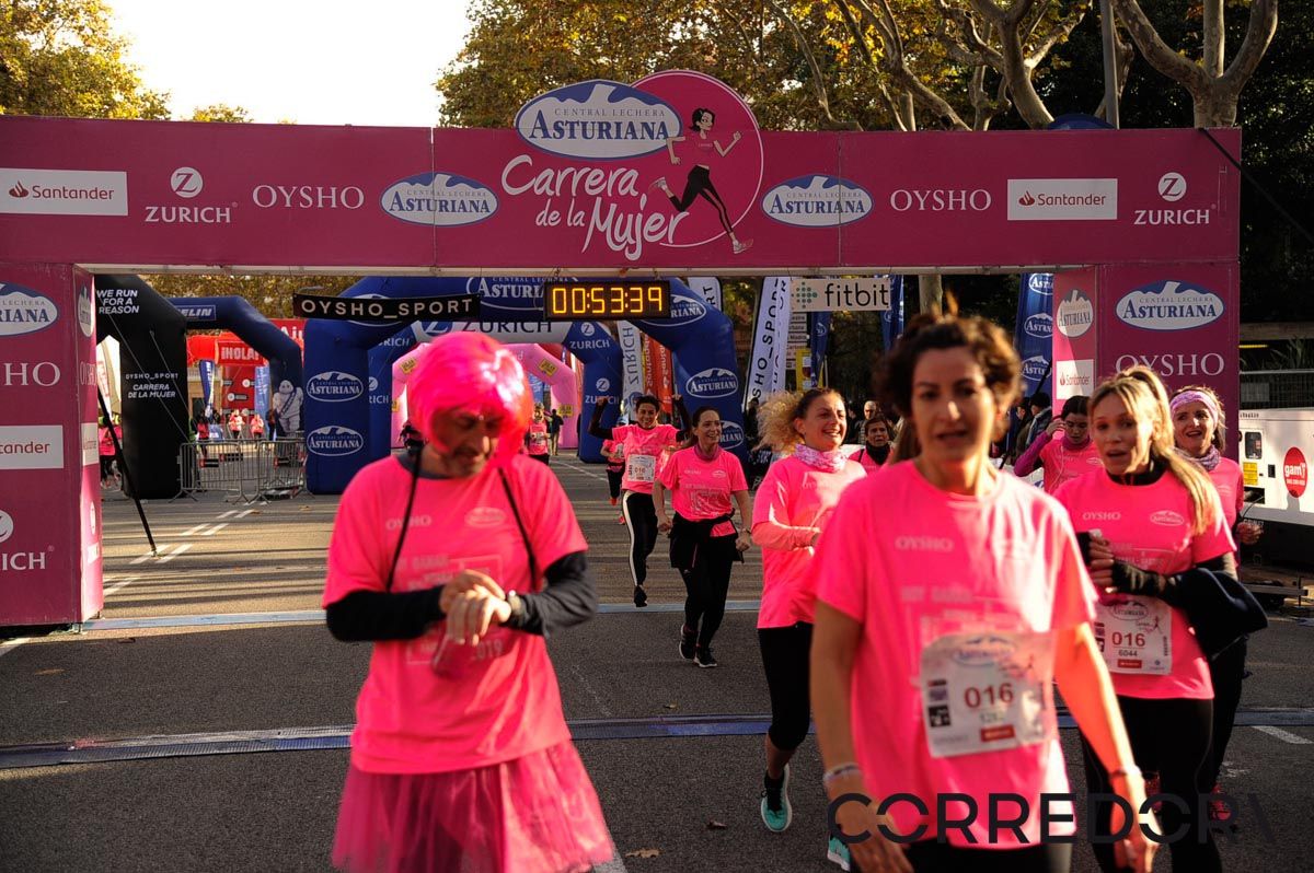 Llegada de la Carrera de la Mujer de Barcelona (ARCO DERECHO 15)
