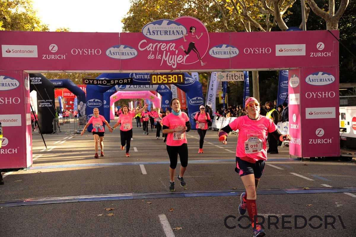 Llegada de la Carrera de la Mujer de Barcelona (ARCO DERECHO 14)