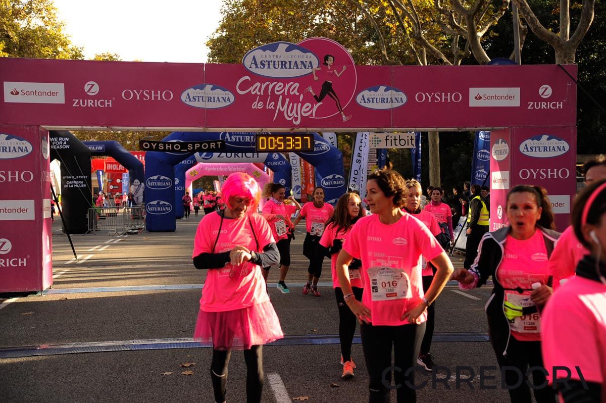Llegada de la Carrera de la Mujer de Barcelona (ARCO DERECHO 15)