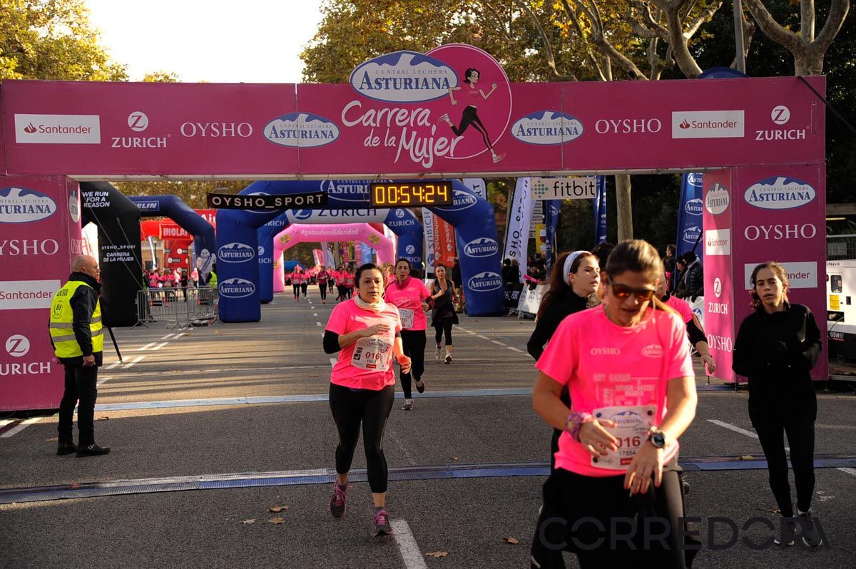 Llegada de la Carrera de la Mujer de Barcelona (ARCO DERECHO 16)