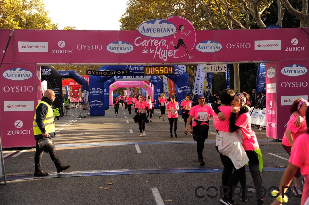 Llegada de la Carrera de la Mujer de Barcelona (ARCO DERECHO 16)