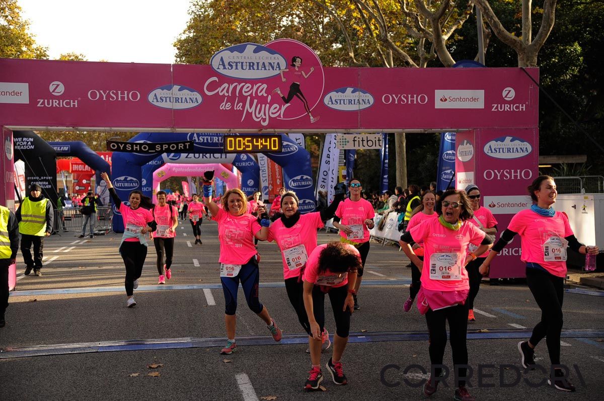 Llegada de la Carrera de la Mujer de Barcelona (ARCO DERECHO 16)