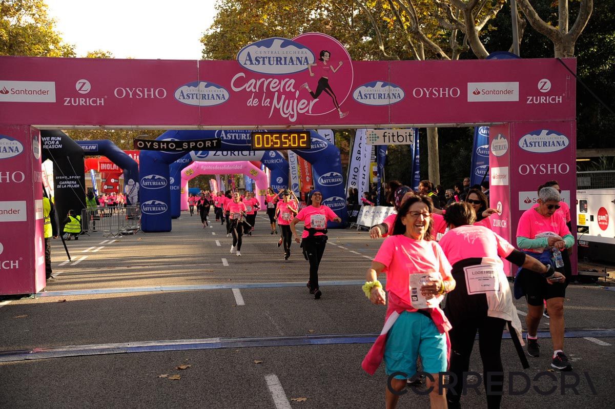 Llegada de la Carrera de la Mujer de Barcelona (ARCO DERECHO 16)
