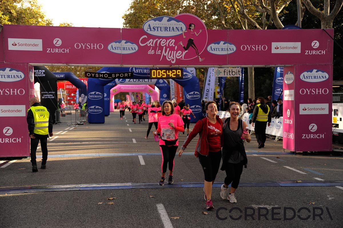 Llegada de la Carrera de la Mujer de Barcelona (ARCO DERECHO 16)