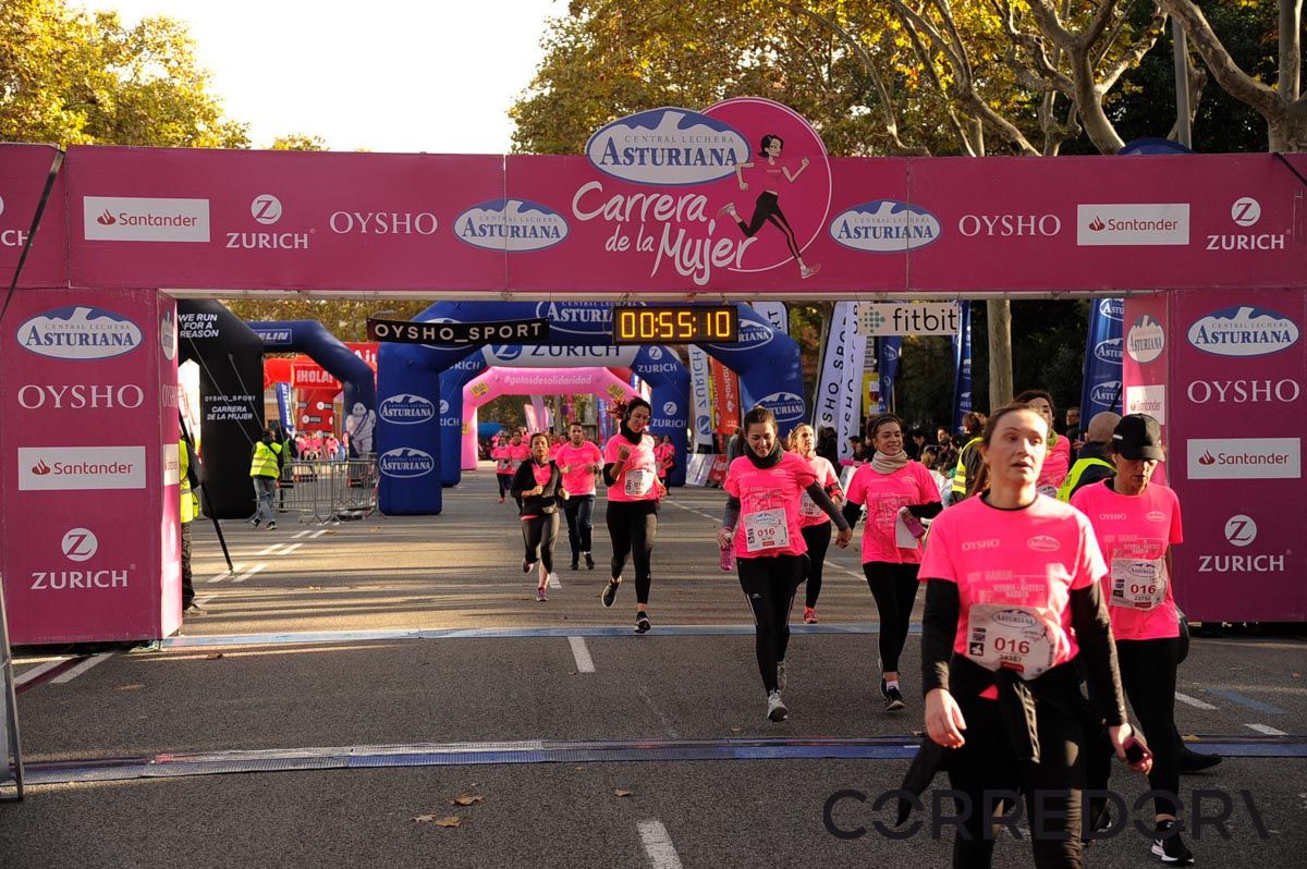 Llegada de la Carrera de la Mujer de Barcelona (ARCO DERECHO 17)