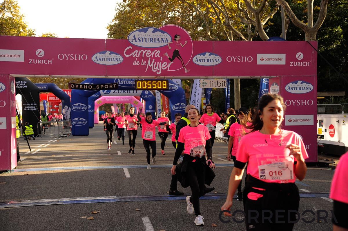 Llegada de la Carrera de la Mujer de Barcelona (ARCO DERECHO 17)
