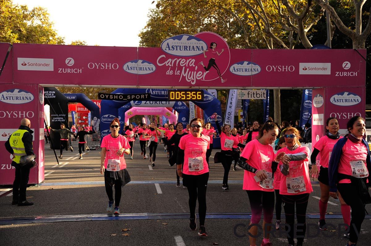 Llegada de la Carrera de la Mujer de Barcelona (ARCO DERECHO 15)