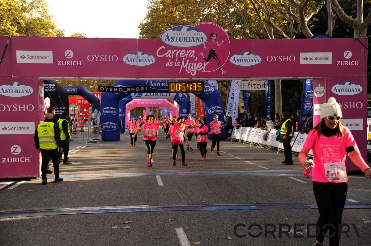 Llegada de la Carrera de la Mujer de Barcelona (ARCO DERECHO 16)