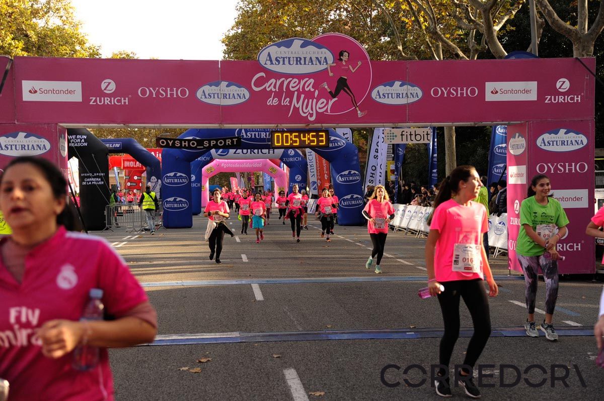 Llegada de la Carrera de la Mujer de Barcelona (ARCO DERECHO 16)