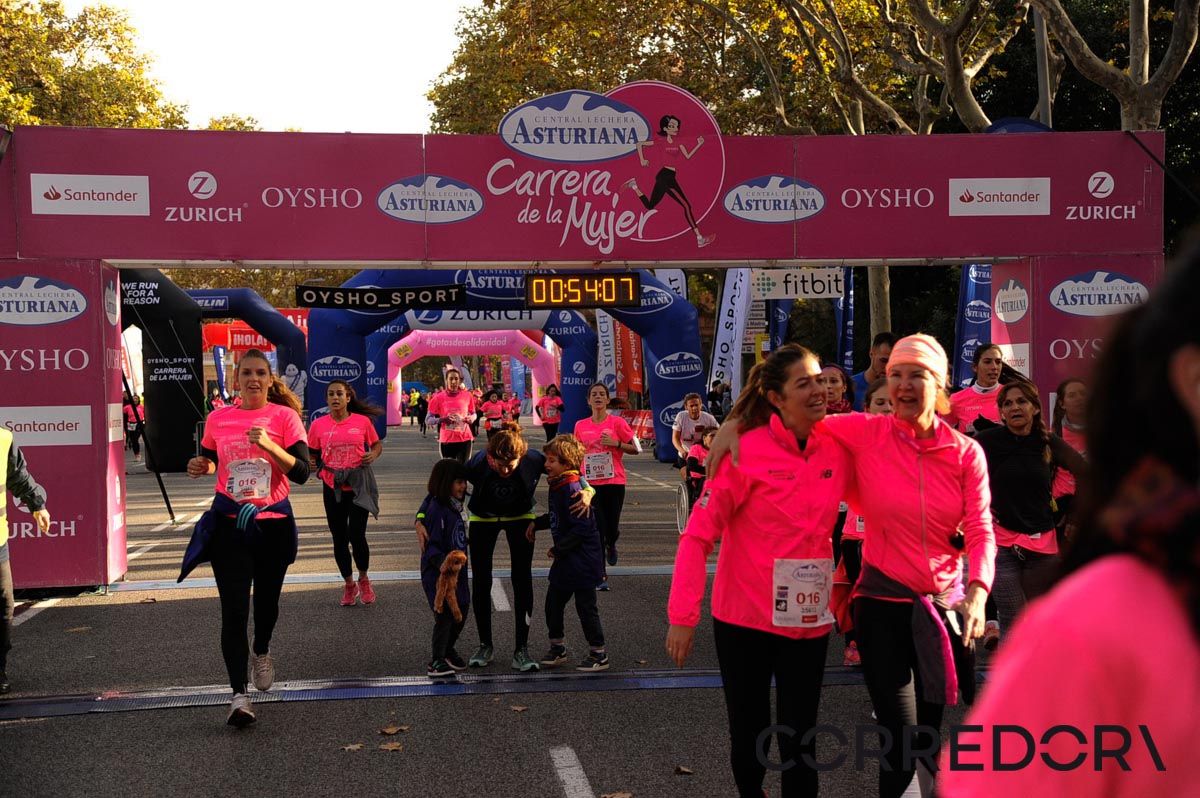 Llegada de la Carrera de la Mujer de Barcelona (ARCO DERECHO 15)
