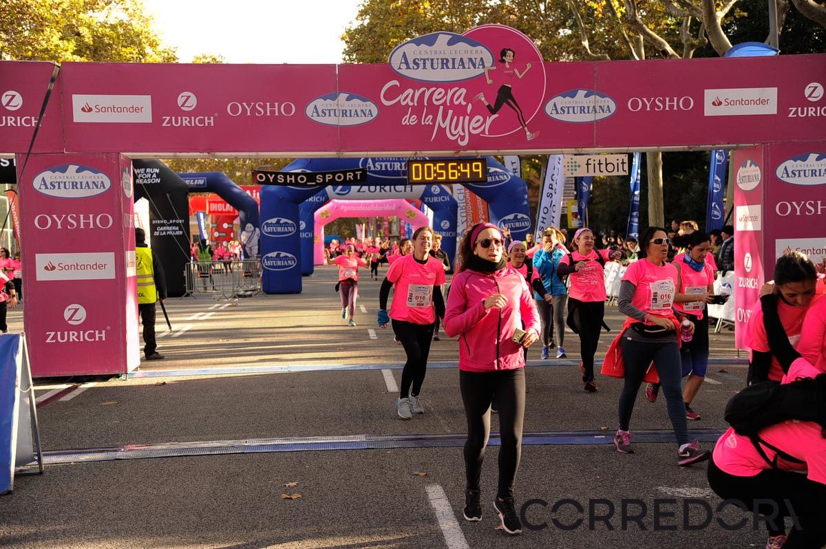 Llegada de la Carrera de la Mujer de Barcelona (ARCO DERECHO 18)