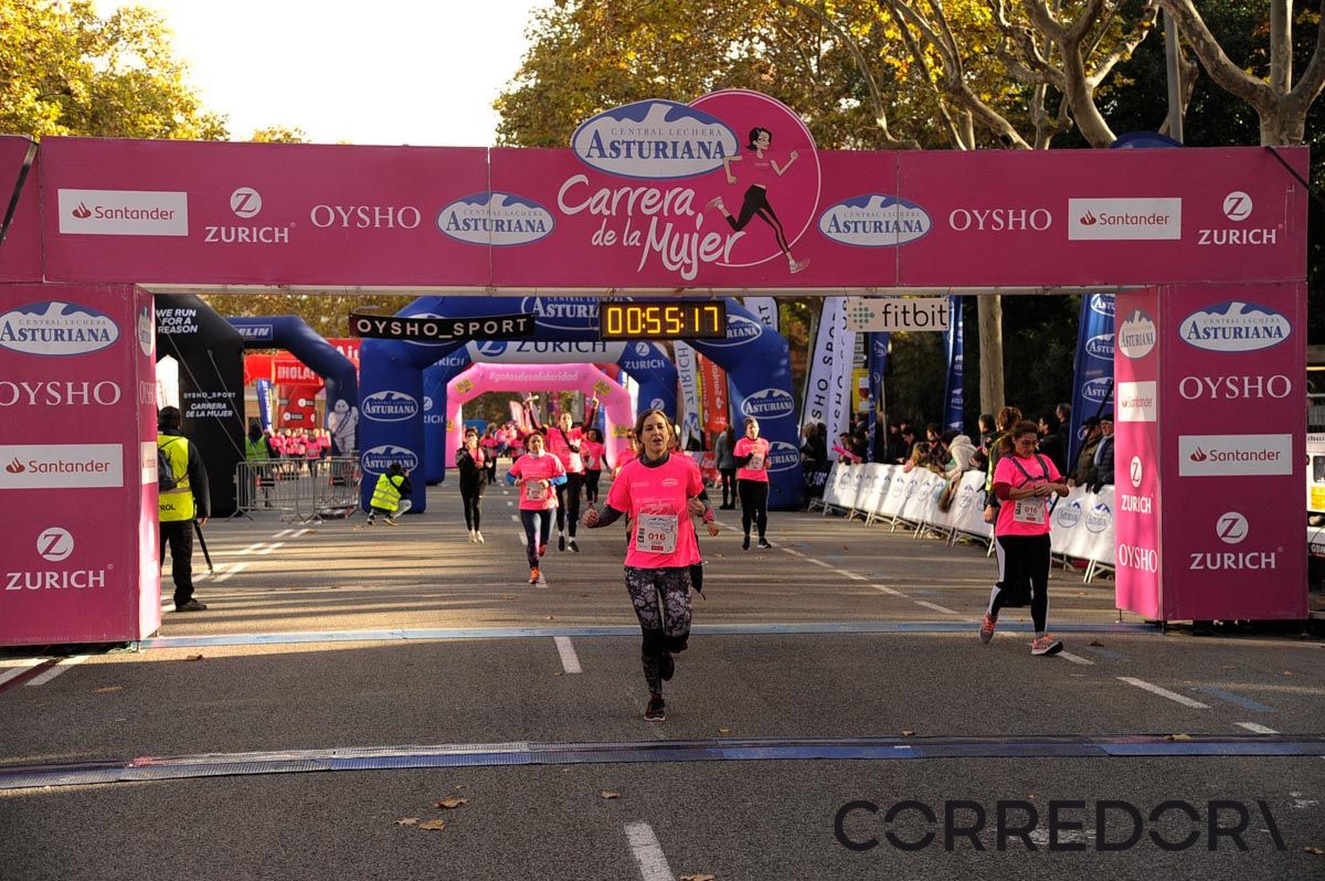 Llegada de la Carrera de la Mujer de Barcelona (ARCO DERECHO 17)