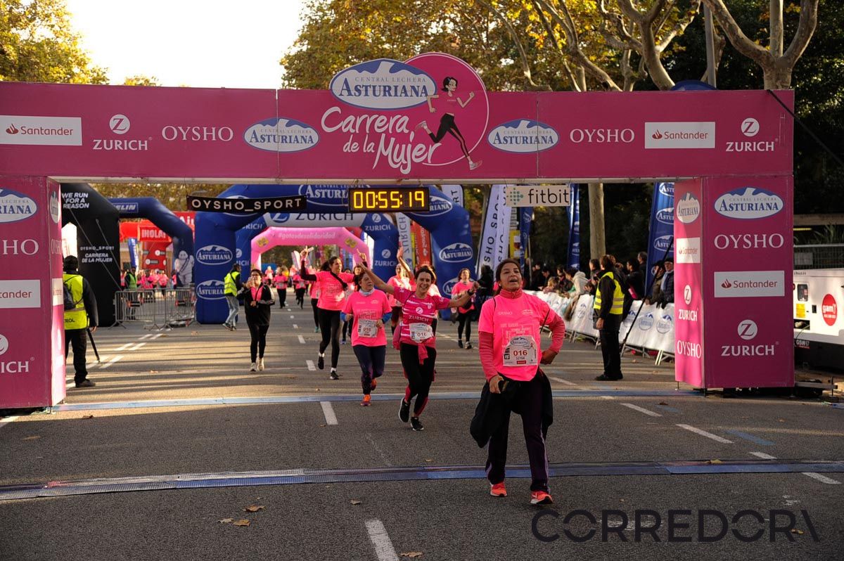 Llegada de la Carrera de la Mujer de Barcelona (ARCO DERECHO 17)