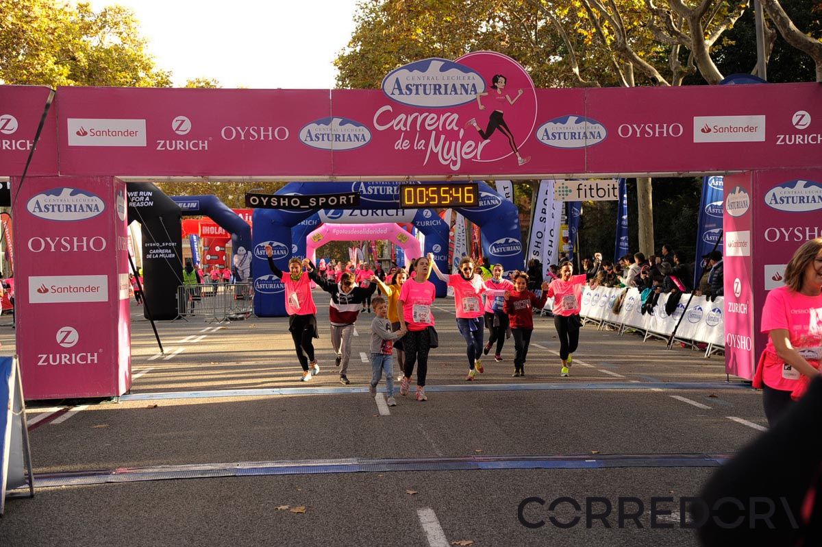 Llegada de la Carrera de la Mujer de Barcelona (ARCO DERECHO 17)