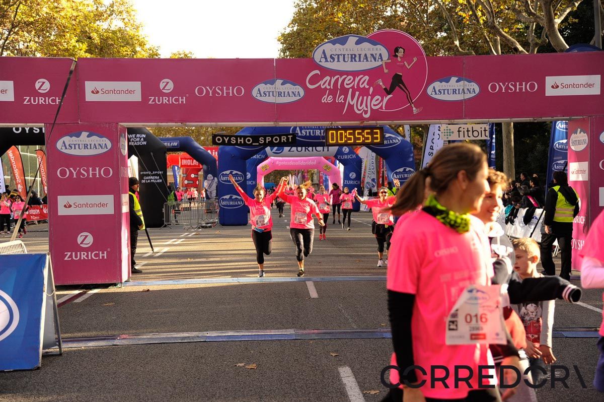 Llegada de la Carrera de la Mujer de Barcelona (ARCO DERECHO 17)