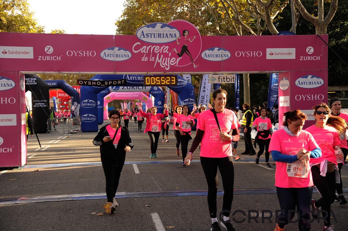 Llegada de la Carrera de la Mujer de Barcelona (ARCO DERECHO 17)