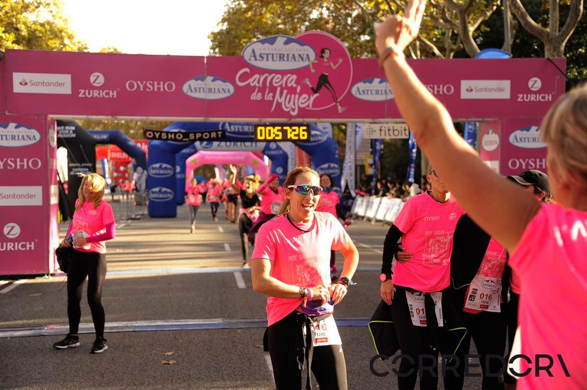 Llegada de la Carrera de la Mujer de Barcelona (ARCO DERECHO 19)