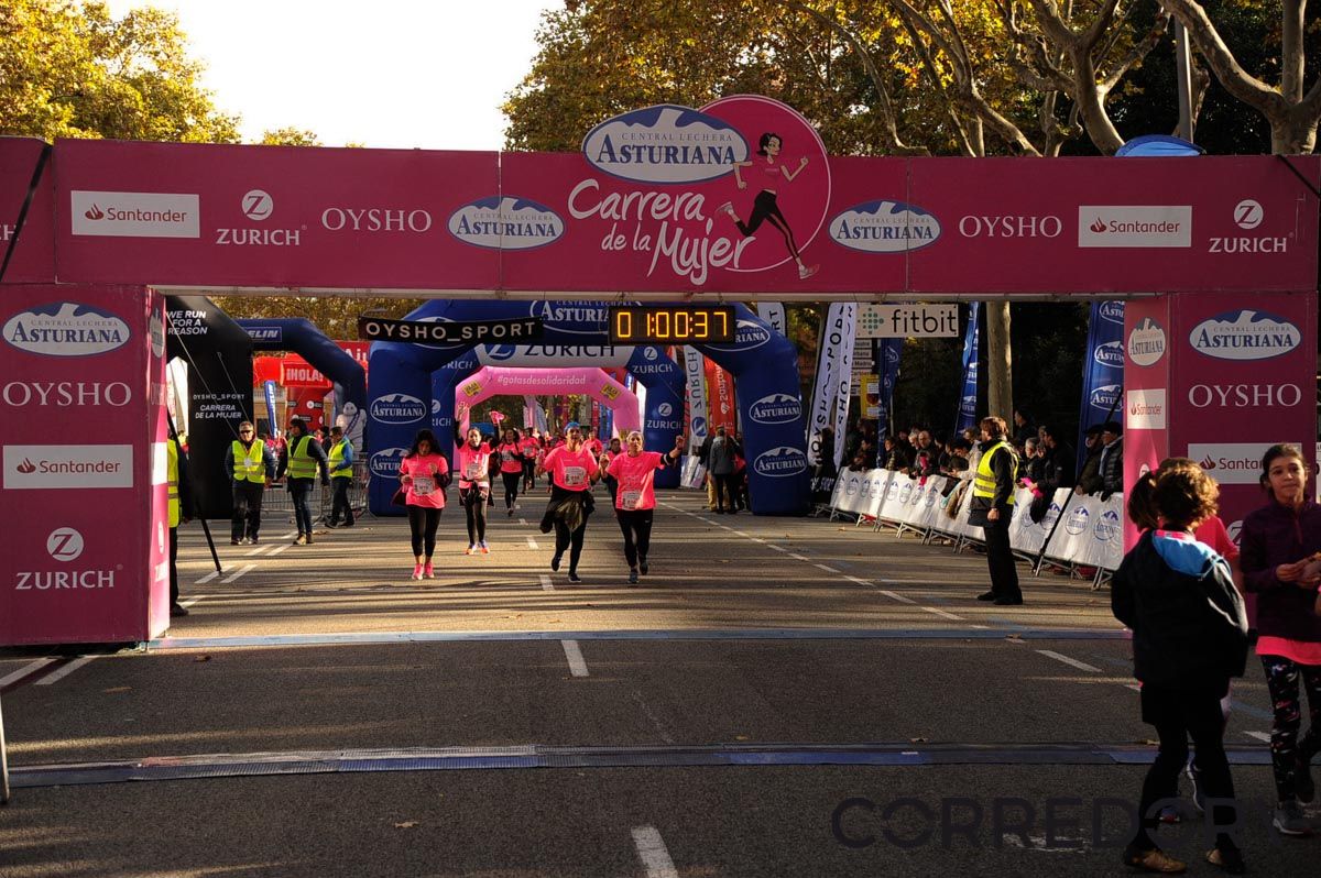 Llegada de la Carrera de la Mujer de Barcelona (ARCO DERECHO 23)