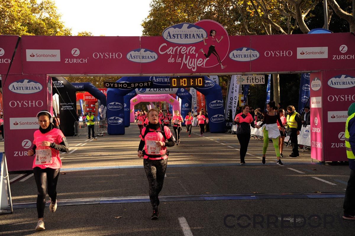 Llegada de la Carrera de la Mujer de Barcelona (ARCO DERECHO 23)