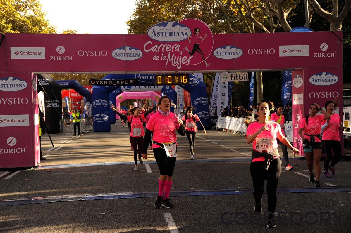 Llegada de la Carrera de la Mujer de Barcelona (ARCO DERECHO 24)