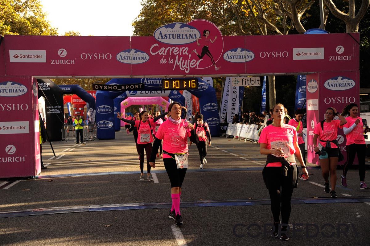Llegada de la Carrera de la Mujer de Barcelona (ARCO DERECHO 24)