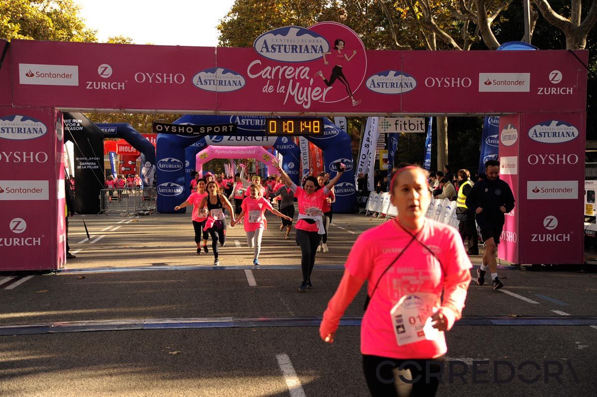 Llegada de la Carrera de la Mujer de Barcelona (ARCO DERECHO 24)