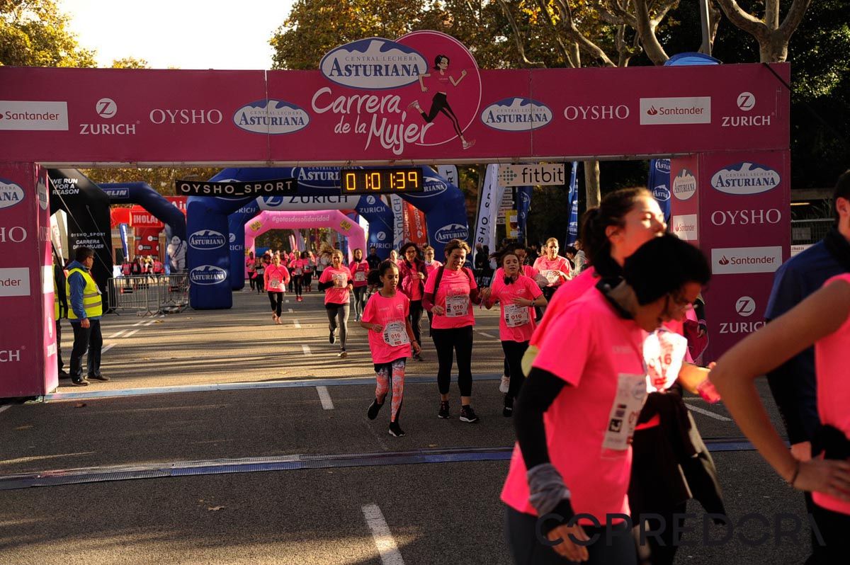 Llegada de la Carrera de la Mujer de Barcelona (ARCO DERECHO 24)