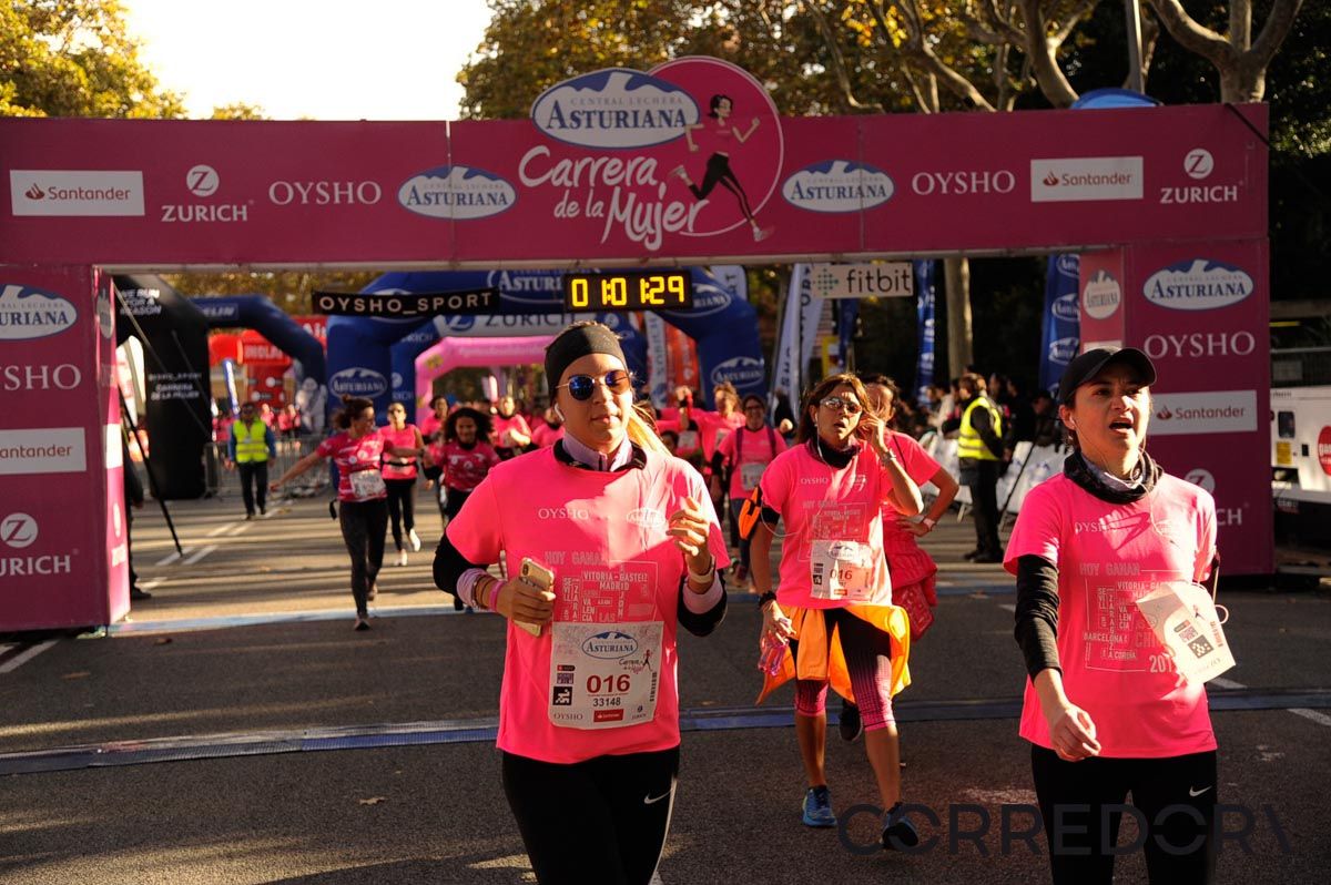 Llegada de la Carrera de la Mujer de Barcelona (ARCO DERECHO 24)