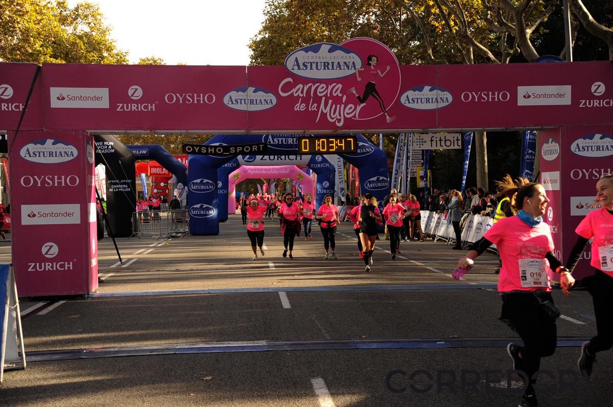 Llegada de la Carrera de la Mujer de Barcelona (ARCO DERECHO 27)